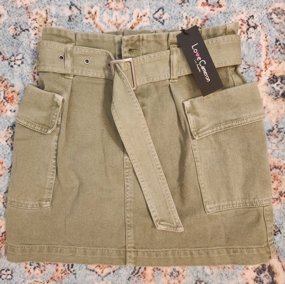 NWT ❗️ love cameron buckled denim 100% cotton green skirt small size - Picture 1 of 11